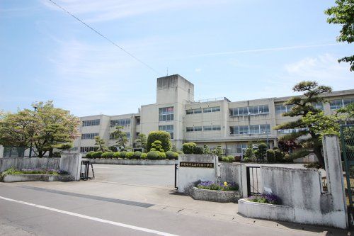 伊勢崎市立あずま南小学校の画像