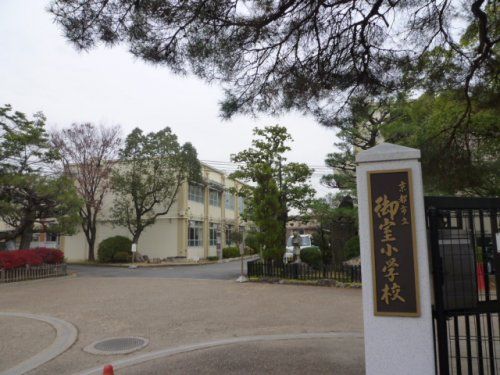京都市立 御室小学校の画像