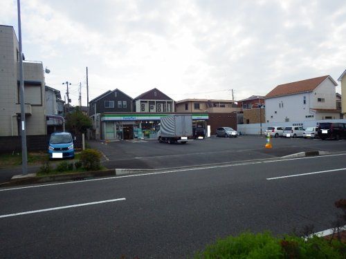 ファミリーマート 横須賀大津町店の画像