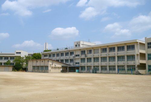 茶山台小学校の画像