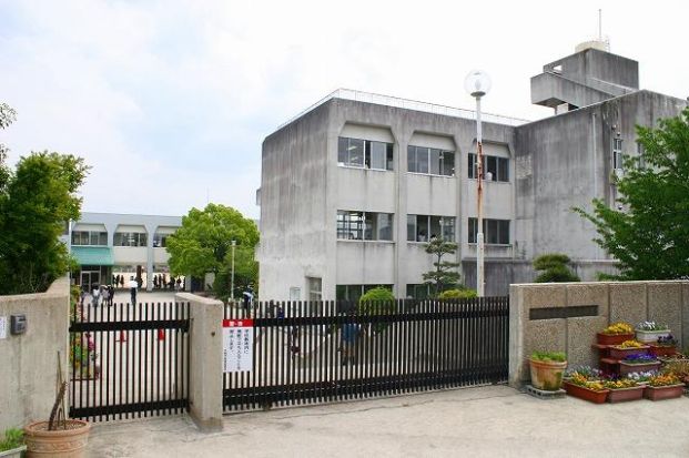 生駒市立生駒東小学校の画像