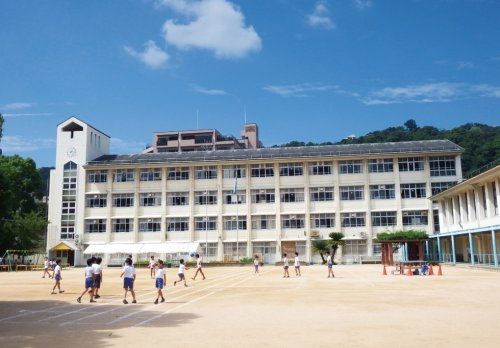 神戸市立こうべ小学校の画像