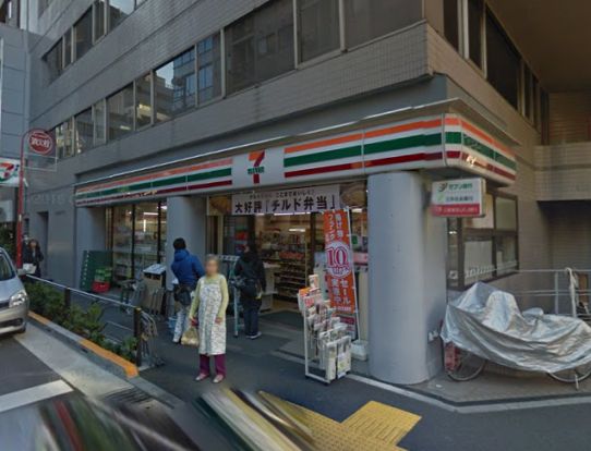 セブンイレブン 本郷店の画像