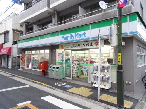 ファミリーマート田中屋西大井店の画像