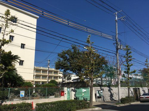 神戸市立春日野小学校の画像