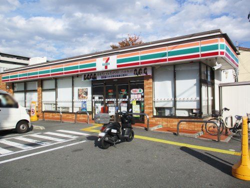 セブン−イレブン唐橋芦辺町店の画像