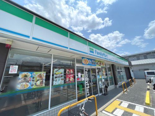 ファミリーマート 京都御前太子道店の画像