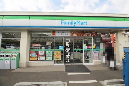 ファミリーマート玉川田園調布二丁目店の画像