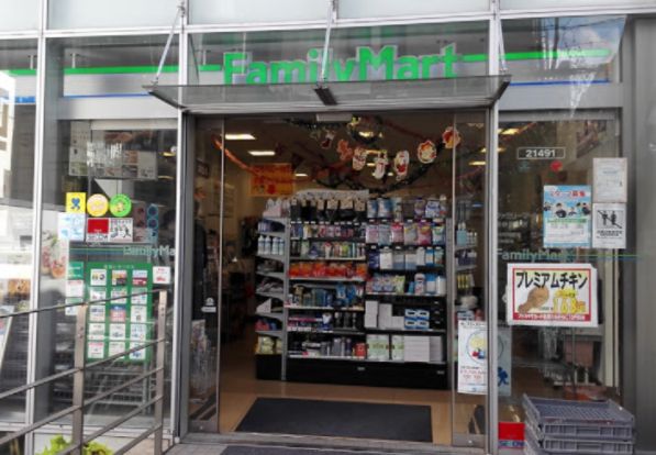 FamilyMart 表参道南店の画像