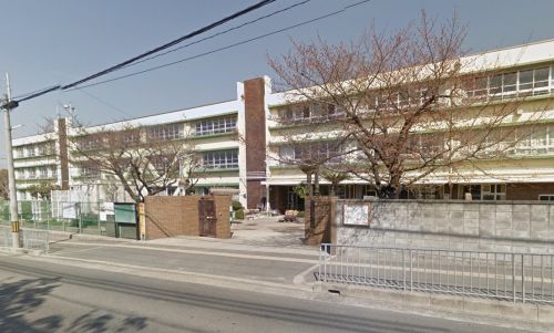和泉市立黒鳥小学校の画像