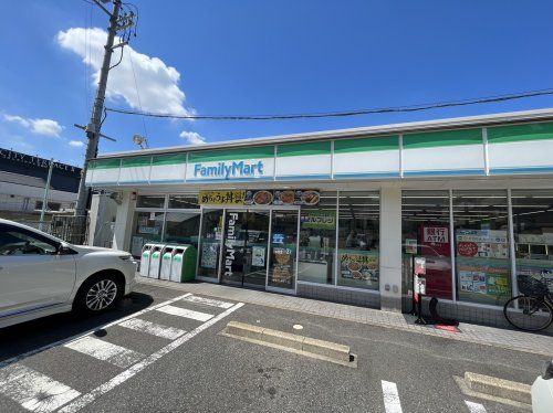 ファミリーマート茶屋が坂駅前店の画像