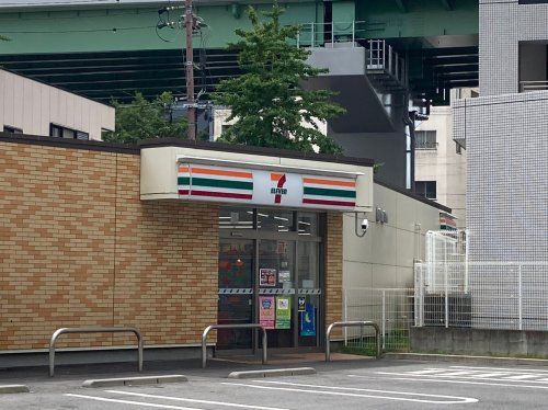 セブン−イレブン名古屋東別院駅北店の画像