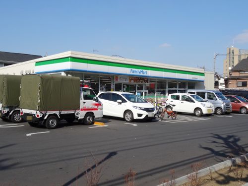 ファミリーマート桜丘世田谷通り店の画像