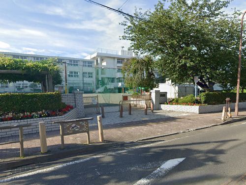 伊勢原市立伊勢原小学校の画像