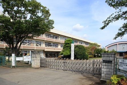 蓮田中央小学校の画像