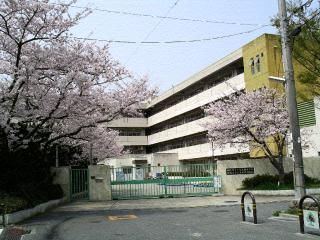 千里新田小学校の画像