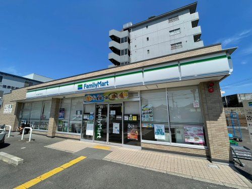 ファミリーマート 西小路天神川店の画像