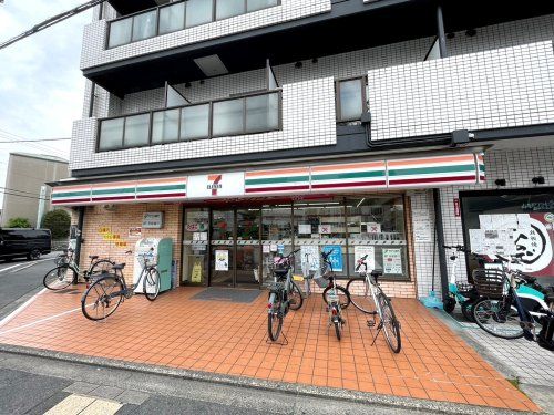 セブンイレブン 西京極駅前店の画像