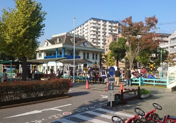 新宿交通公園の画像