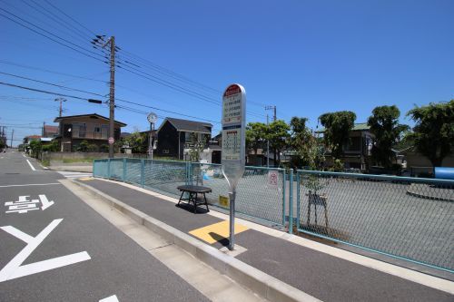 粟田かめさん公園バス停の画像