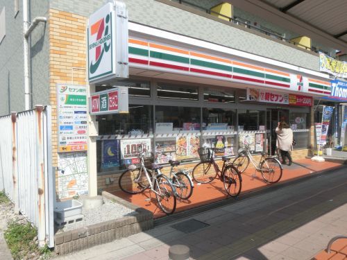 セブンイレブン鴻巣駅西口店の画像