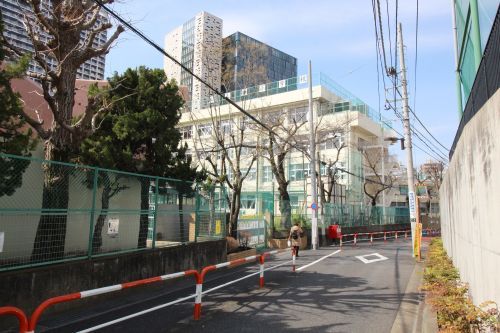 新宿区立 天神小学校の画像