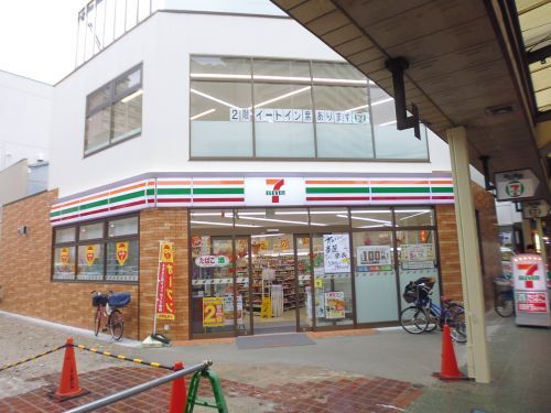 セブンイレブン明石桜町店の画像