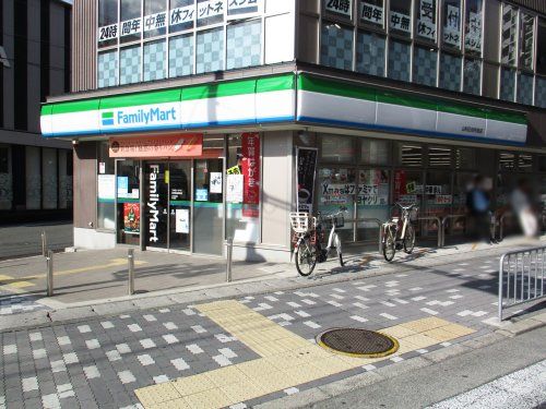 ファミリーマート 山科区役所前店の画像