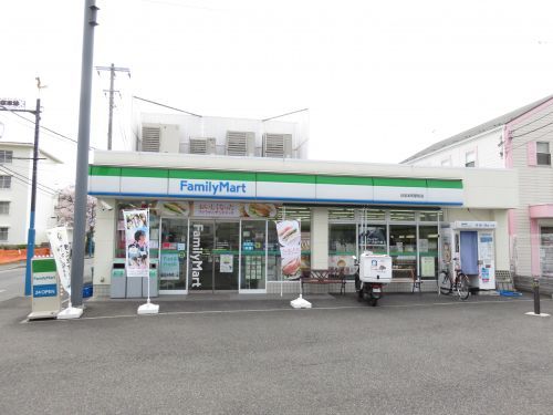 ファミリーマート日吉本町駅前店の画像
