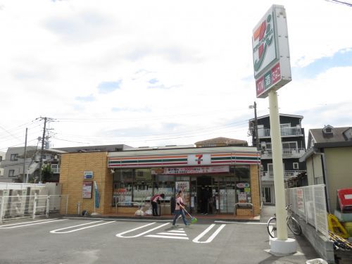  セブンイレブン横浜日吉本町駅前店の画像