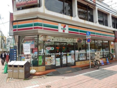 セブン−イレブン 下丸子駅前店の画像