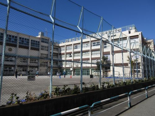 荒川区立第六日暮里小学校の画像