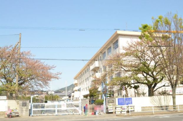 中尾小学校の画像