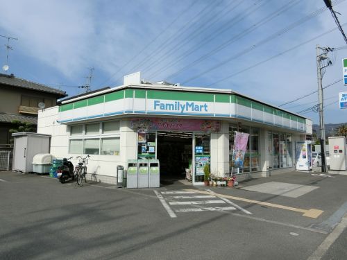 ファミリーマート　八尾堤町店の画像