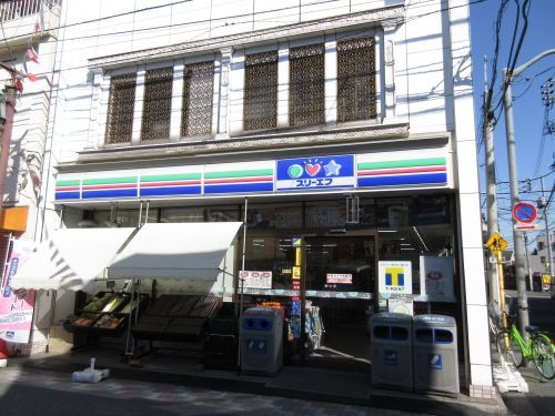 スリーエフ東尾久３丁目店の画像