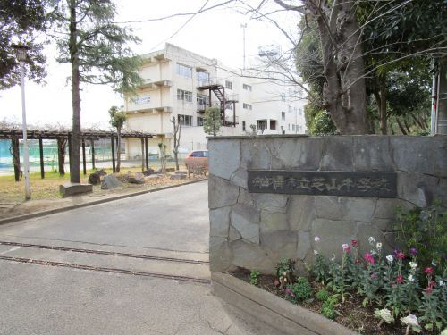 船橋市立芝山中学校の画像