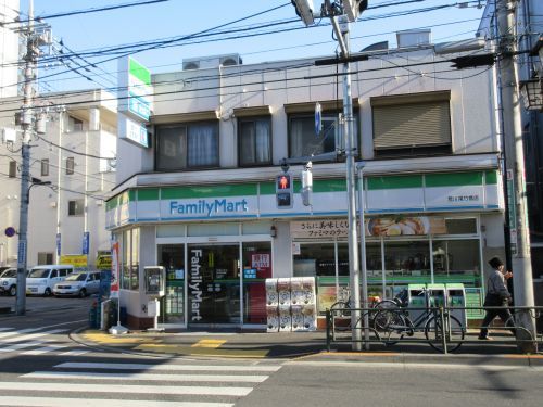 ファミリーマート荒川尾竹橋店の画像