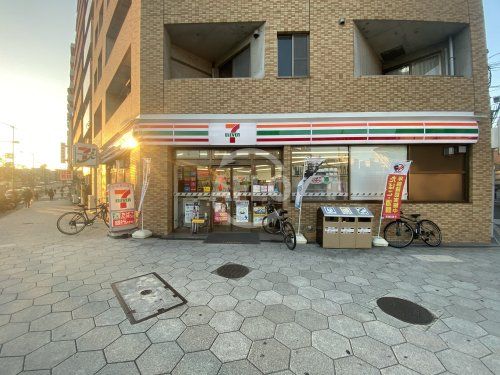 セブンイレブン 大阪新町4丁目店の画像
