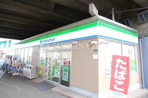 ファミリーマート 浦安駅東口店の画像