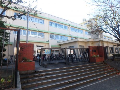 川崎市立坂戸小学校の画像