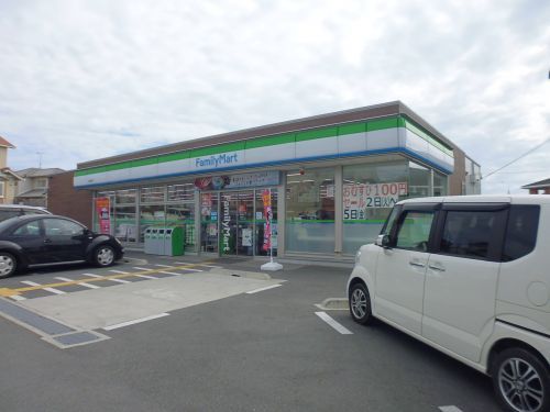 ファミリーマート 竜が岡店の画像