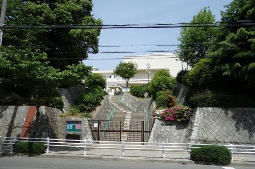 高取台中学校の画像