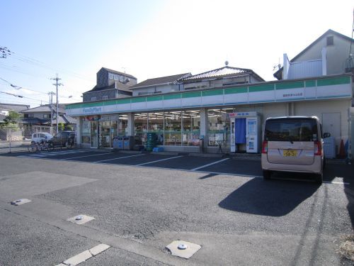 ファミリーマート富田林津々山台店の画像