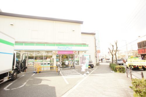 ファミリーマート喜連東四丁目店の画像