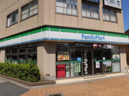 ファミリーマート いすゞ本社前店の画像