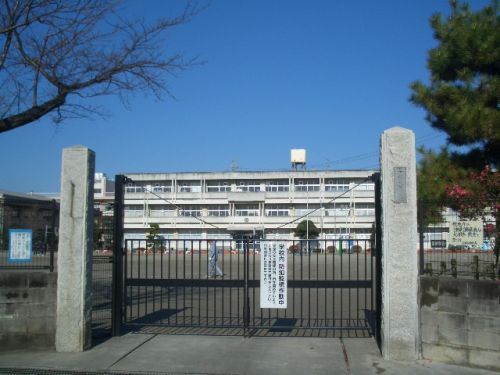 上平小学校の画像