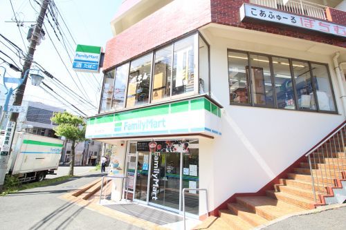 ファミリーマート　善行駅東口店の画像