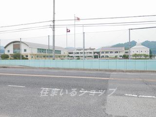 安芸高田市立 愛郷小学校の画像