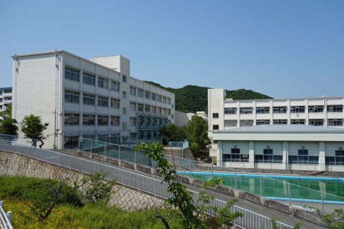 高倉中学校の画像