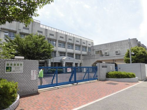 堺市立深阪小学校の画像
